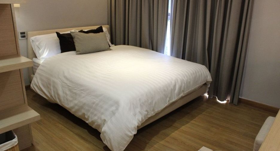 For rent 2 bedrooms condo in Khlong Toei, Bangkok