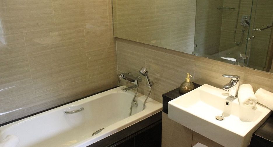 For rent 2 bedrooms condo in Khlong Toei, Bangkok