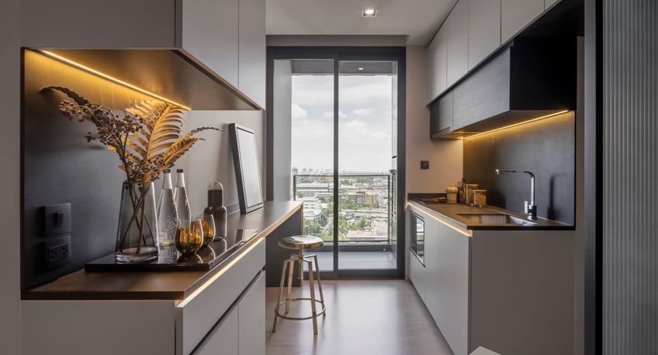 For rent 1 bed condo in Khlong Toei, Bangkok
