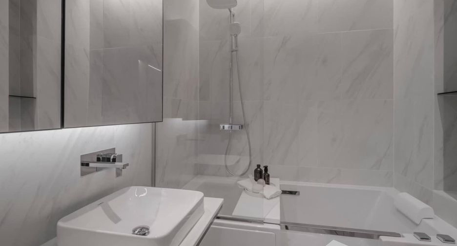 For rent 1 bed condo in Khlong Toei, Bangkok