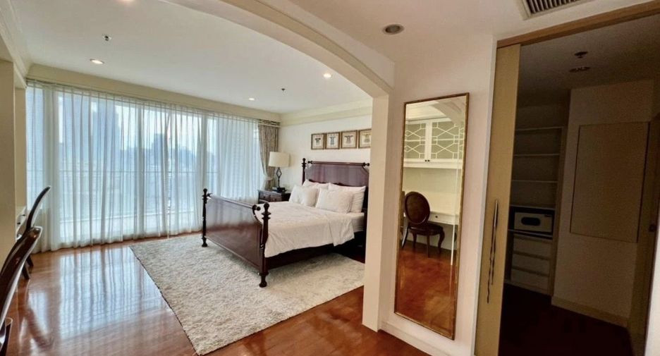 Wohnung zur Miete mit 4 Zimmer in Khlong Toei, Bangkok