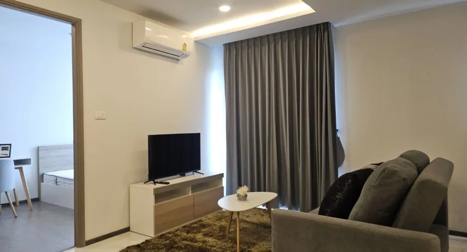 For rent 2 bedrooms condo in Phra Khanong, Bangkok