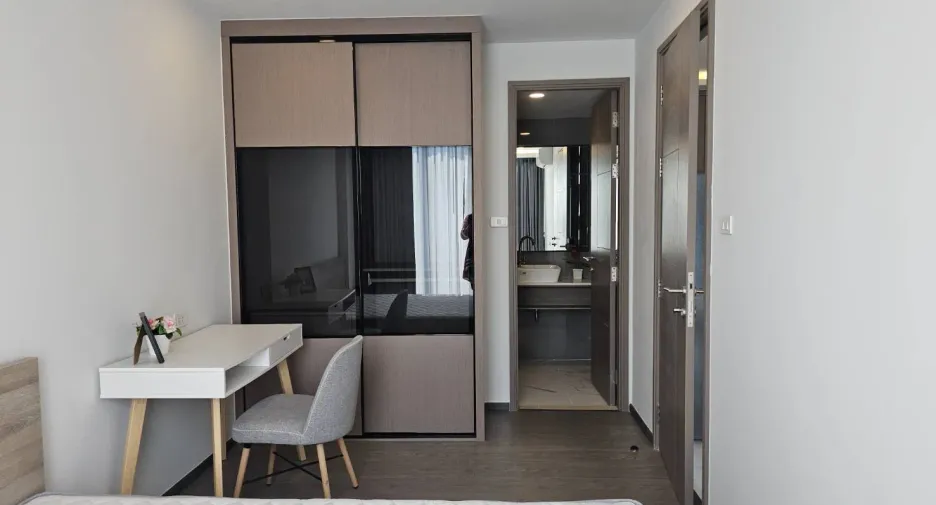 For rent 2 bedrooms condo in Phra Khanong, Bangkok