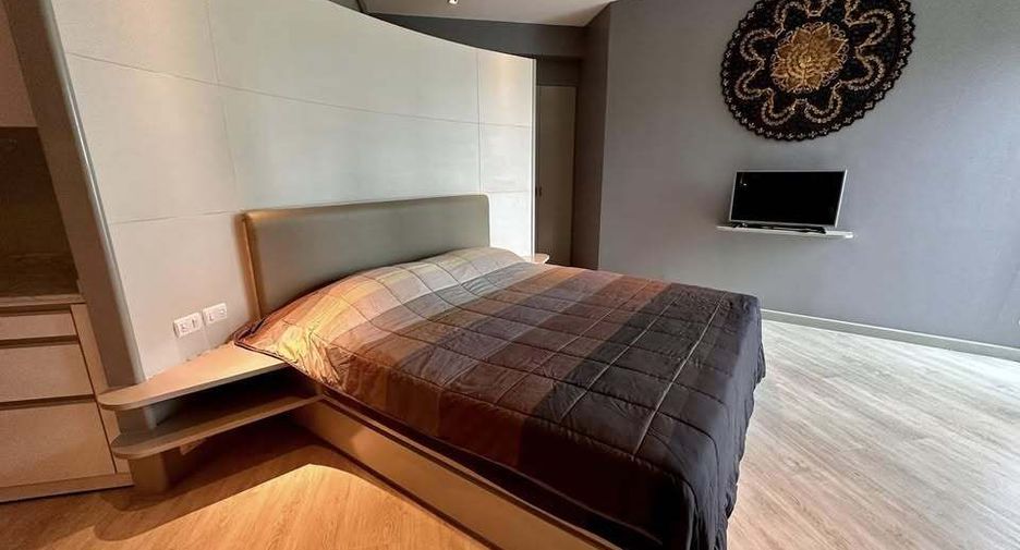 For rent studio condo in Sathon, Bangkok