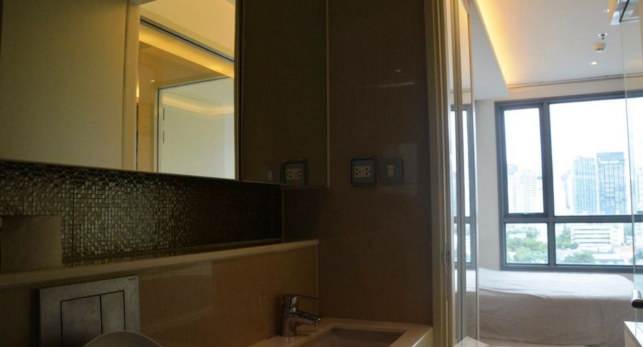 For rent 1 bed condo in Watthana, Bangkok