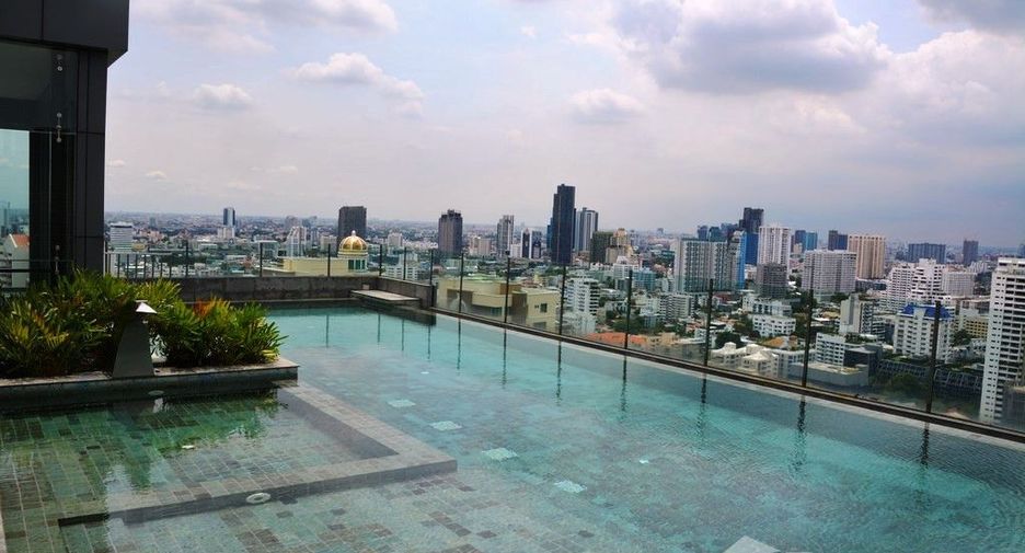 For rent 1 bed condo in Watthana, Bangkok