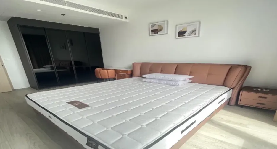 Condo en alquiler de 2 habitaciones en Sathon, Bangkok