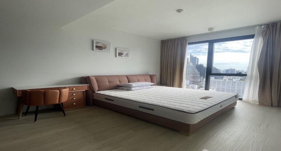For rent 2 bedrooms condo in Sathon, Bangkok