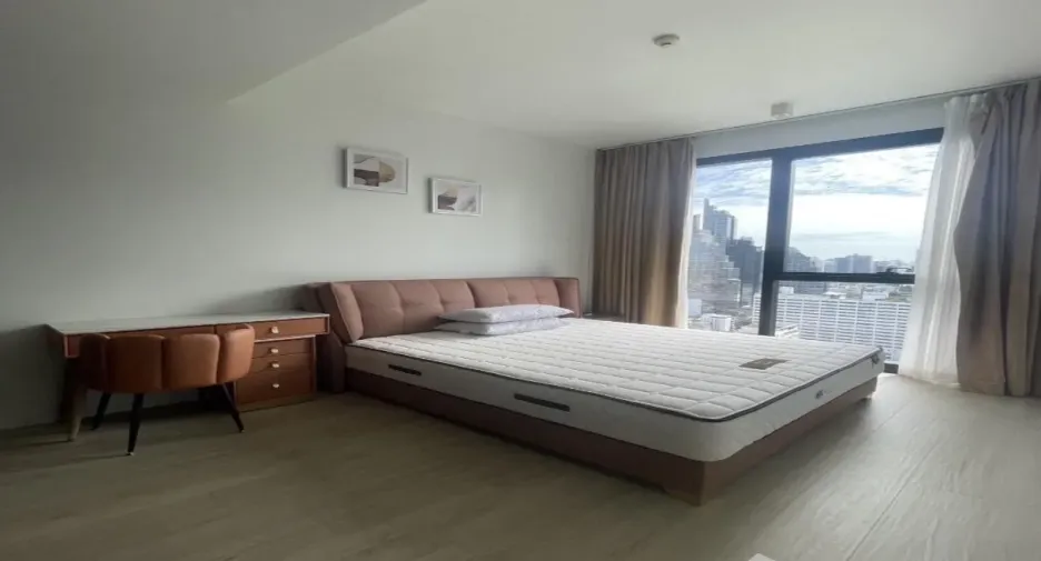 Condo en alquiler de 2 habitaciones en Sathon, Bangkok