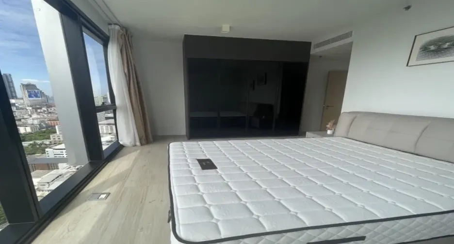 Condo en alquiler de 2 habitaciones en Sathon, Bangkok