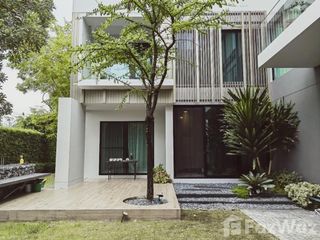 À louer 4 chambres maison à Saphan Sung, Bangkok