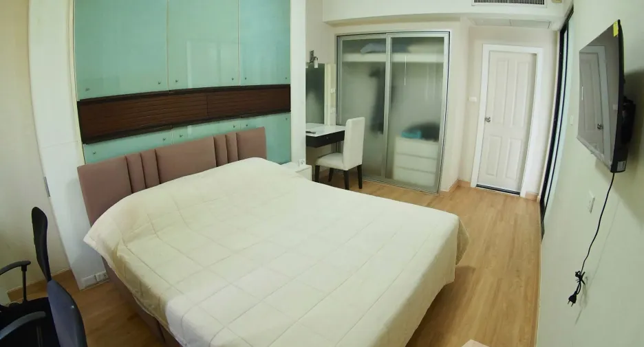 For rent 1 bed condo in Watthana, Bangkok