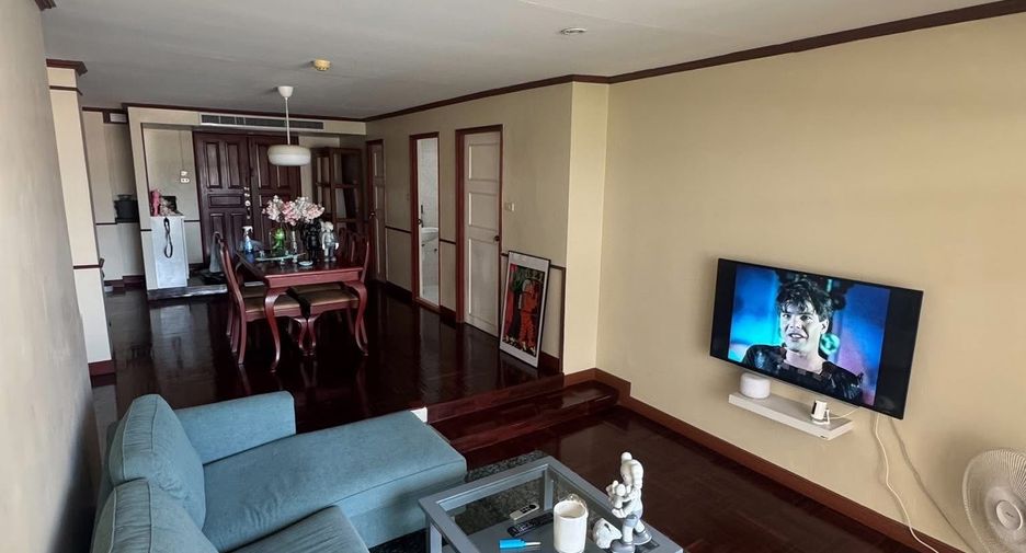 Condo en alquiler de 3 habitaciones en Khlong Toei, Bangkok