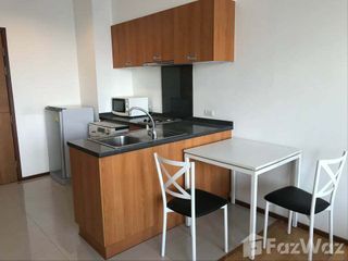 Condo en alquiler de 1 habitaciones en Khlong San, Bangkok