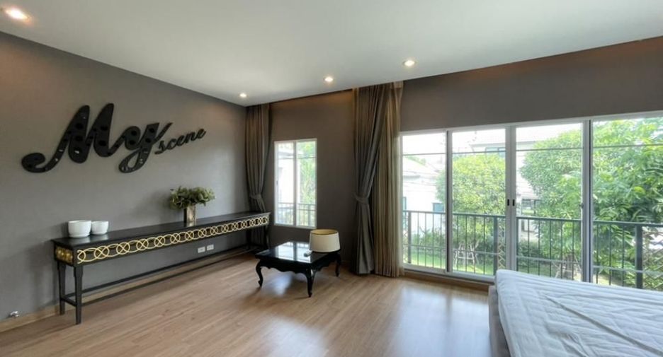 For rent 3 bedrooms townhouse in Suan Luang, Bangkok