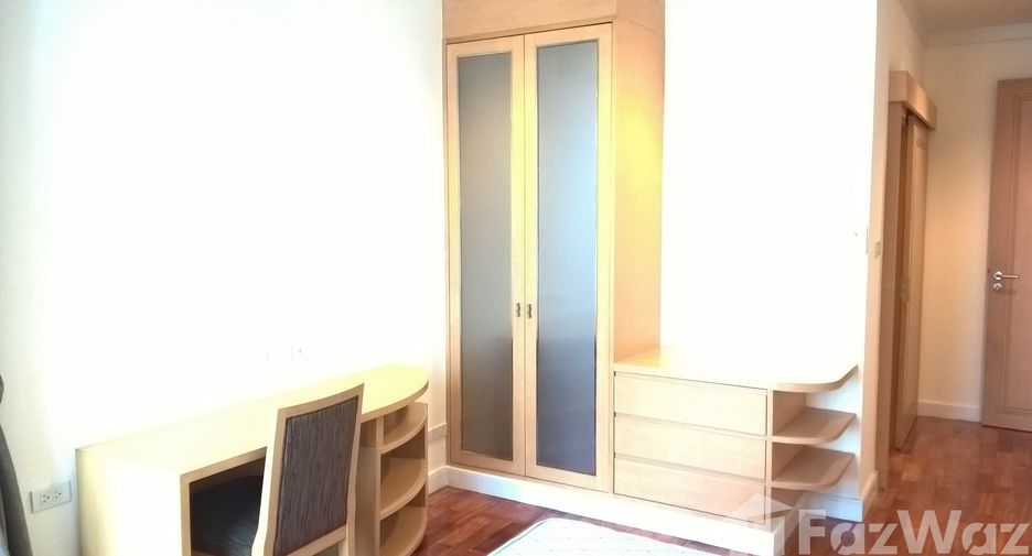 Apartamento en alquiler de 3 habitaciones en Khlong Toei, Bangkok