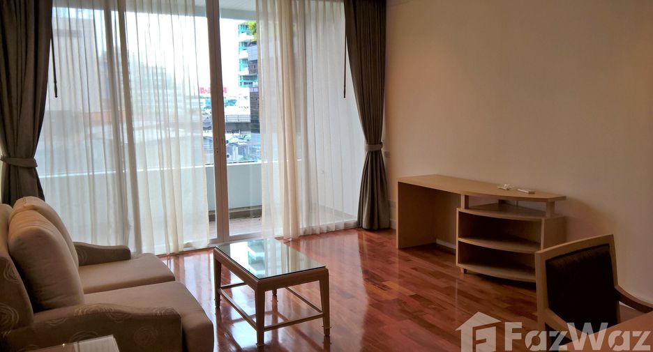 Apartamento en alquiler de 3 habitaciones en Khlong Toei, Bangkok