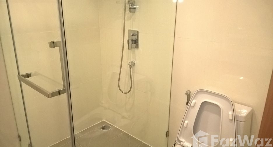 Apartamento en alquiler de 3 habitaciones en Khlong Toei, Bangkok