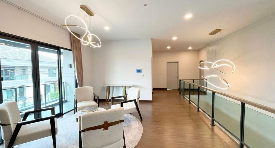 For rent 6 bedrooms house in Bang Na, Bangkok