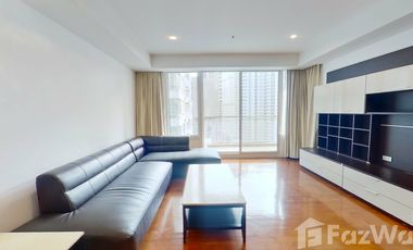 For rent 3 bedrooms condo in Khlong Toei, Bangkok