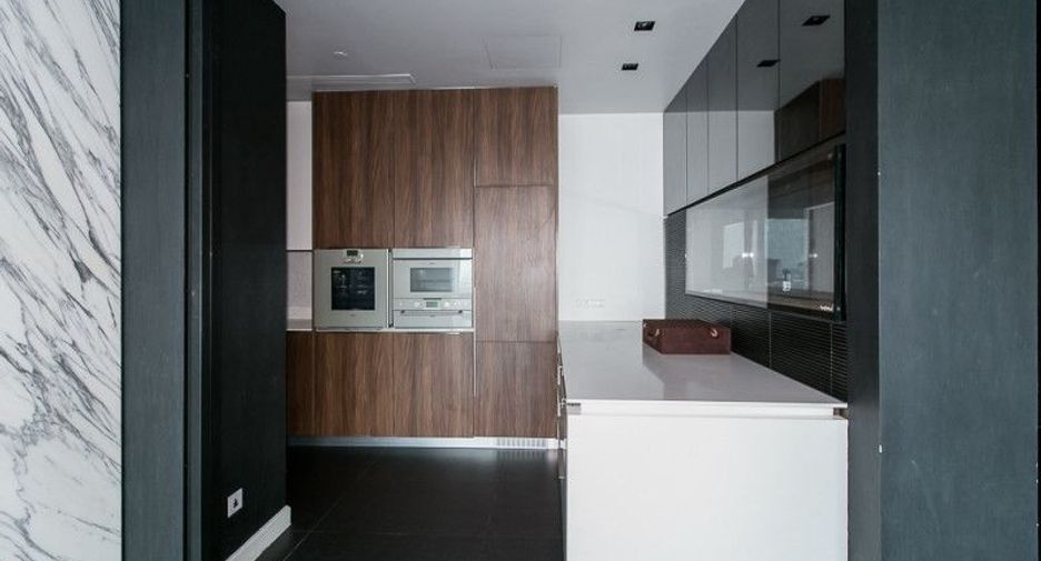 For rent 1 bed condo in Pathum Wan, Bangkok