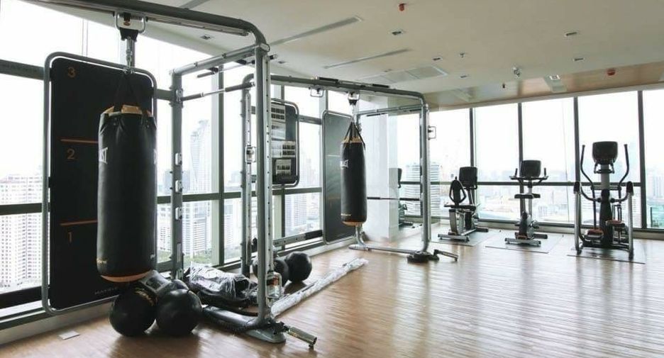 For rent 1 bed condo in Pathum Wan, Bangkok