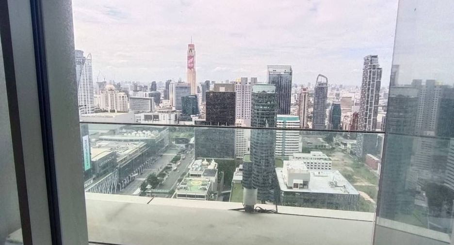 For rent 2 bedrooms condo in Pathum Wan, Bangkok
