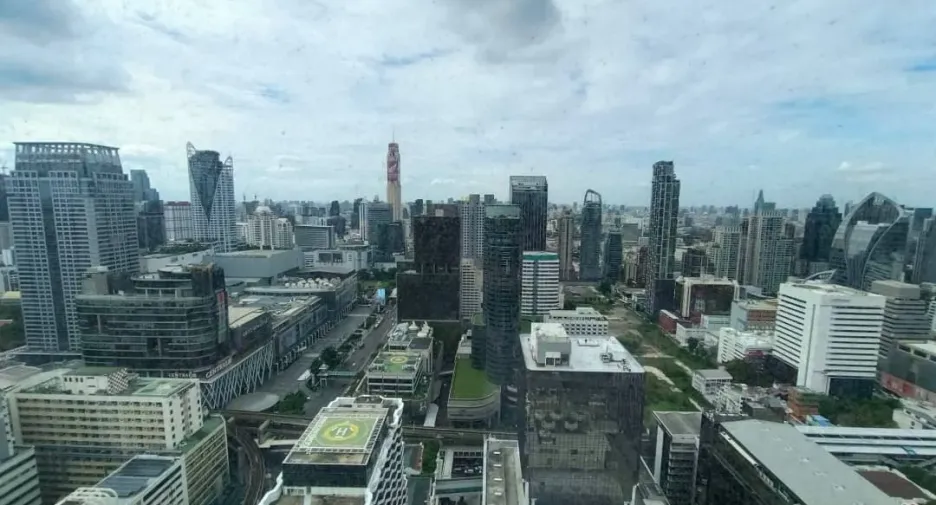 For rent 2 bedrooms condo in Pathum Wan, Bangkok