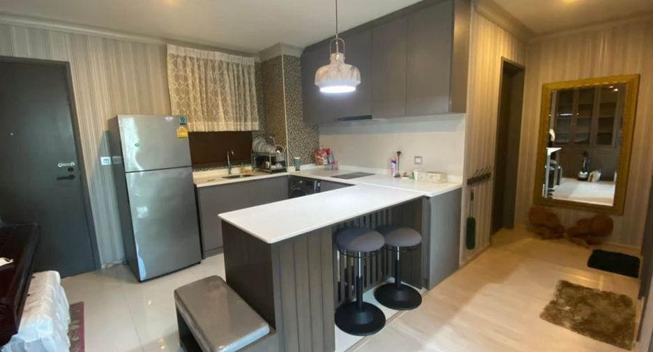 For rent 2 bedrooms condo in Ratchathewi, Bangkok
