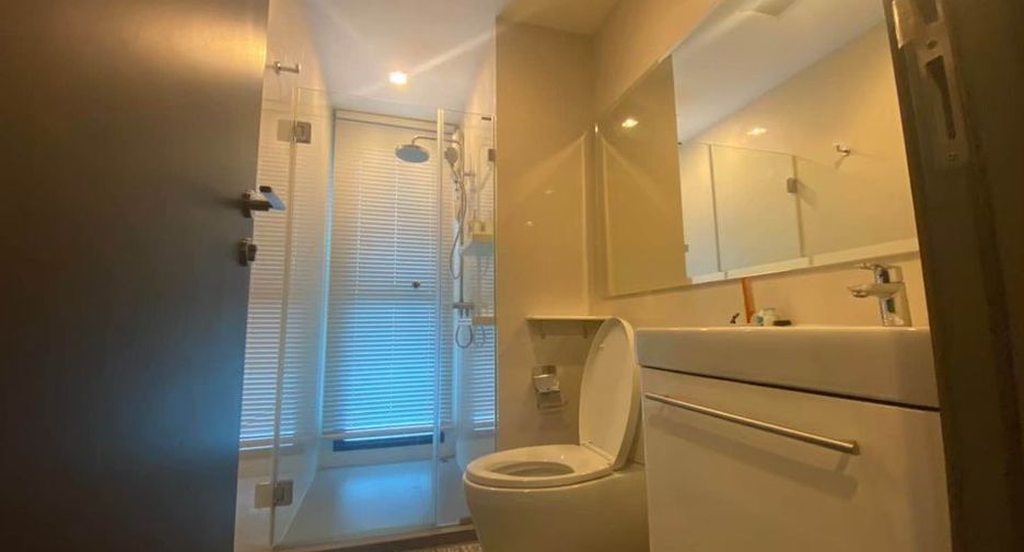 For rent 2 bedrooms condo in Ratchathewi, Bangkok