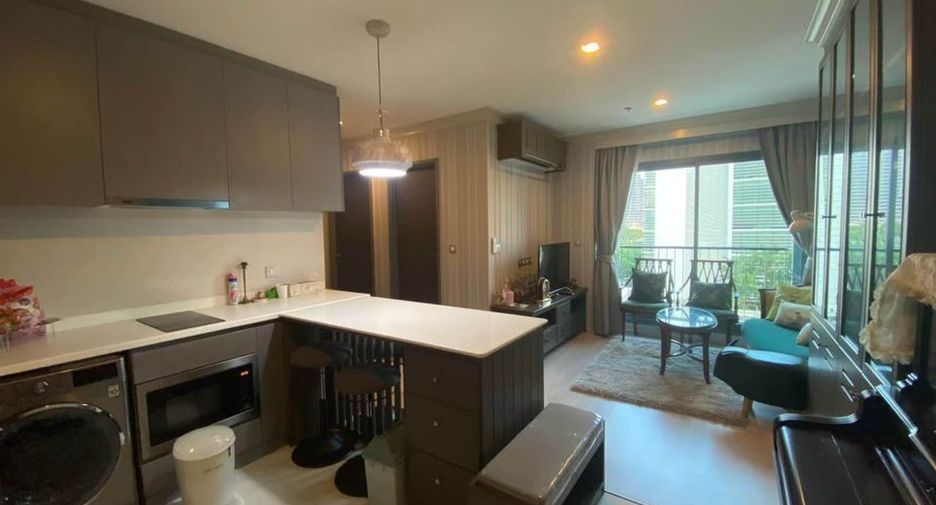 For rent 2 bedrooms condo in Ratchathewi, Bangkok