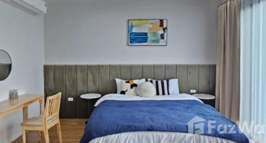 For rent 3 bedrooms townhouse in Saphan Sung, Bangkok