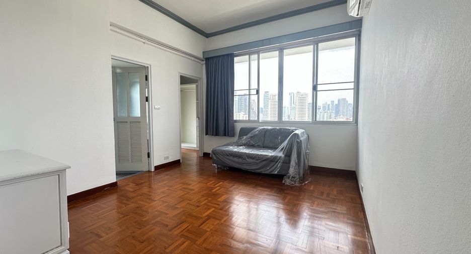 For rent 3 bedrooms apartment in Watthana, Bangkok