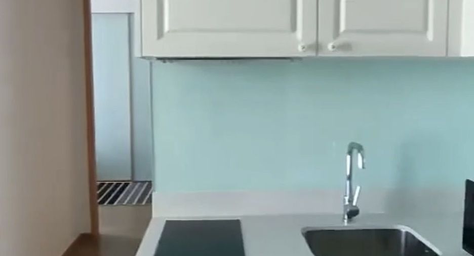 For rent 2 ベッドルーム condo in Watthana, Bangkok