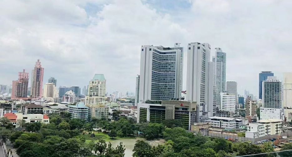 For rent 2 bedrooms condo in Watthana, Bangkok