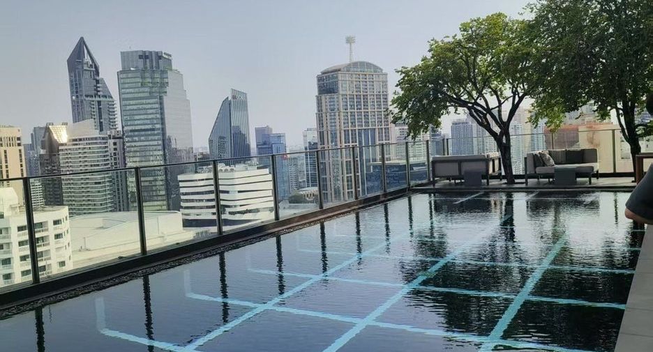 For rent 2 bedrooms condo in Watthana, Bangkok