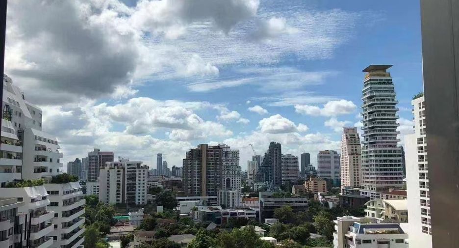 For rent 2 ベッドルーム condo in Watthana, Bangkok