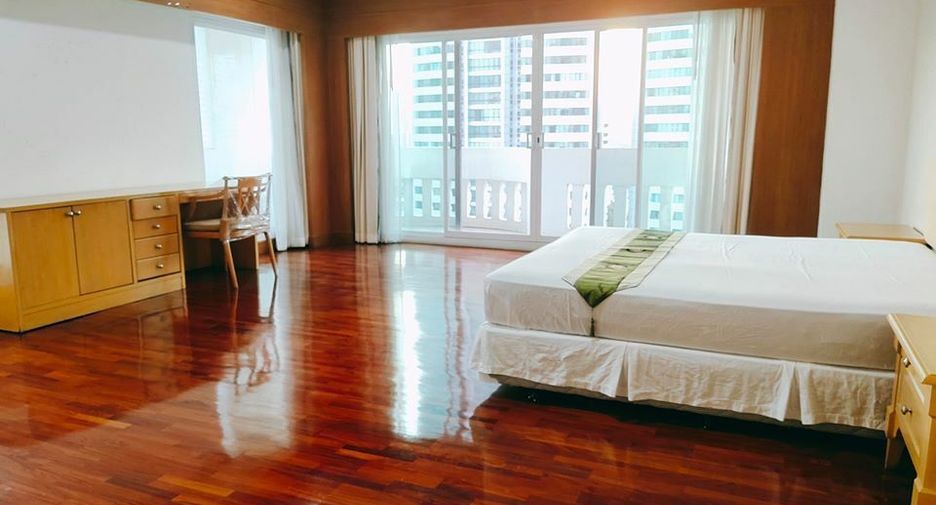 For rent 5 bedrooms condo in Khlong Toei, Bangkok