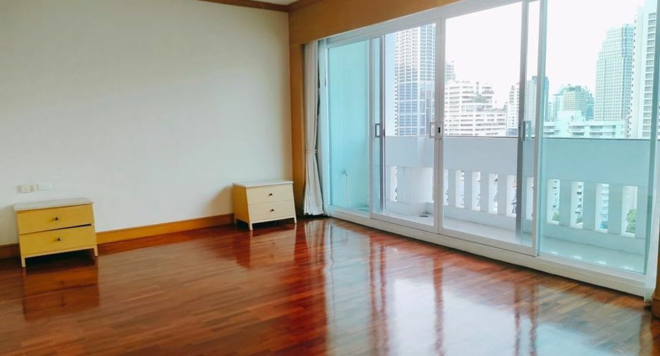 For rent 5 bedrooms condo in Khlong Toei, Bangkok