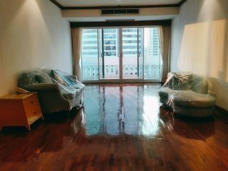 Wohnung zur Miete mit 5 Zimmer in Khlong Toei, Bangkok