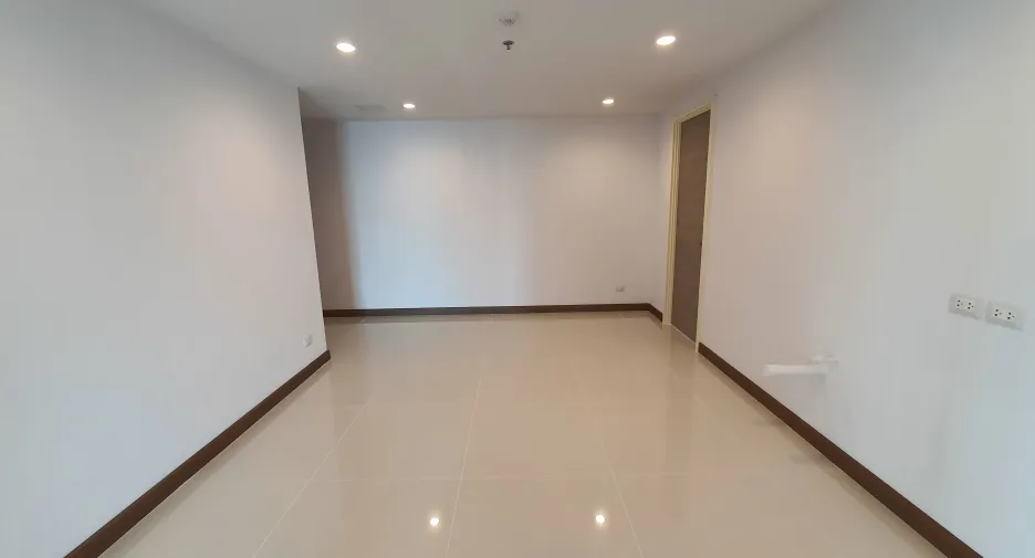 ให้เช่า 4 ห้องนอน คอนโด ใน ยานนาวา, กรุงเทพฯ