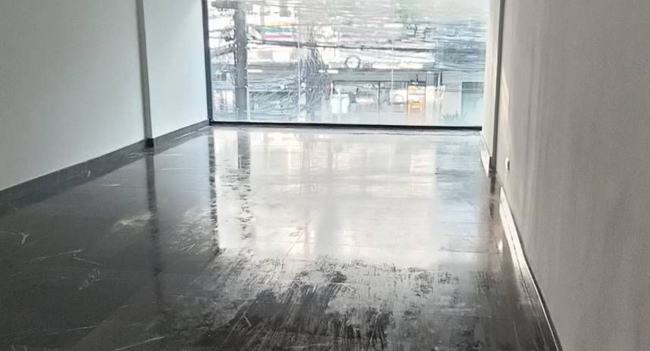 For rent 1 bed retail Space in Watthana, Bangkok