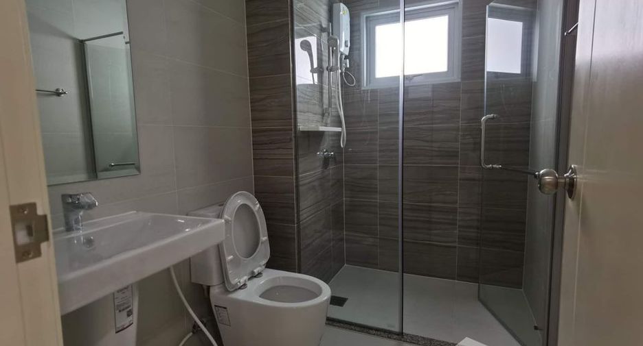For rent 2 bedrooms condo in Mueang Samut Prakan, Samut Prakan