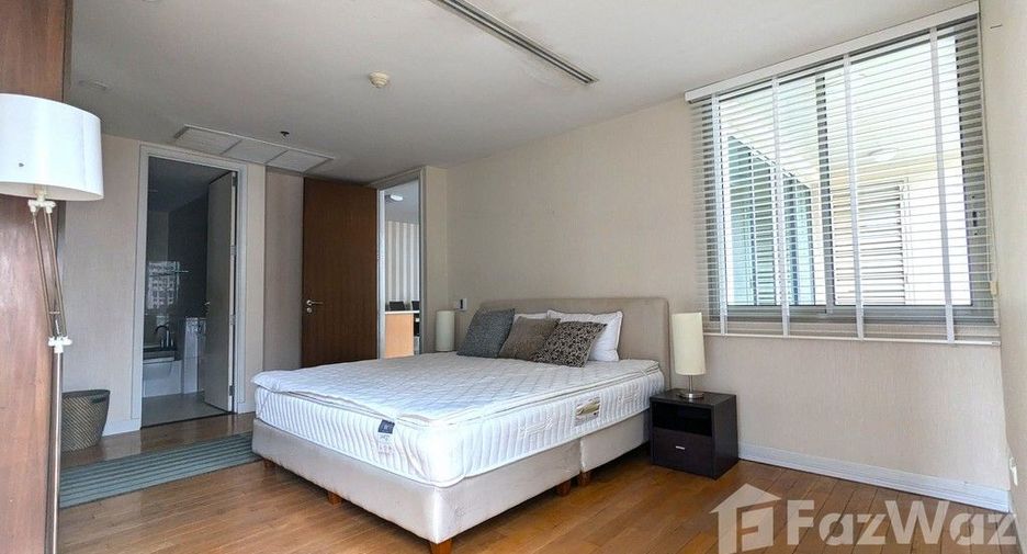 For rent 2 bedrooms condo in Sathon, Bangkok