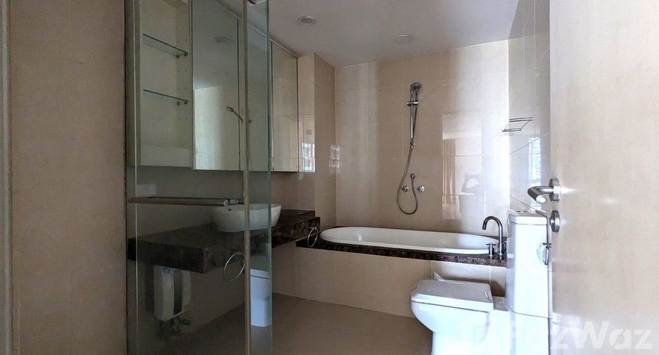 For rent 2 bedrooms condo in Sathon, Bangkok