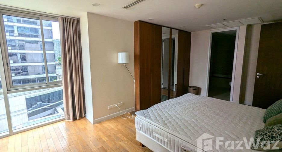 For rent 2 bedrooms condo in Sathon, Bangkok