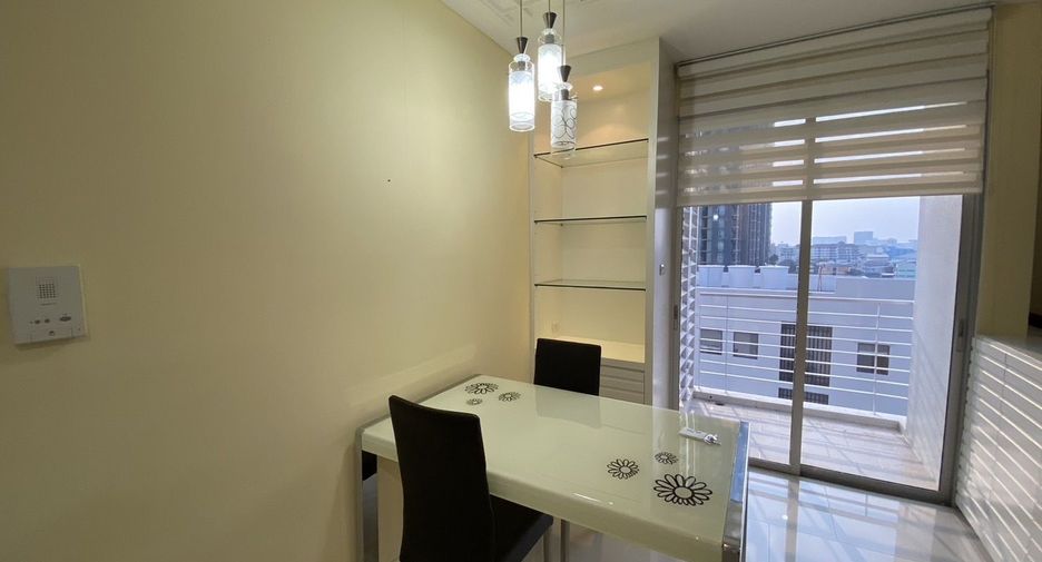 For rent 1 bed condo in Khlong San, Bangkok