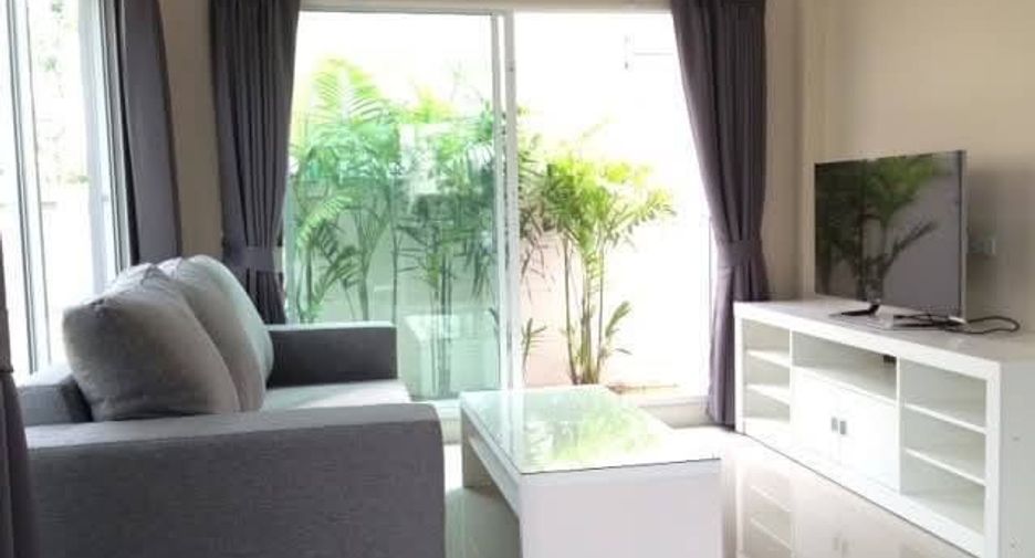 For rent 3 bedrooms house in Saphan Sung, Bangkok