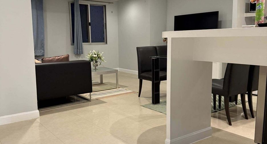 For rent 1 bed condo in Watthana, Bangkok