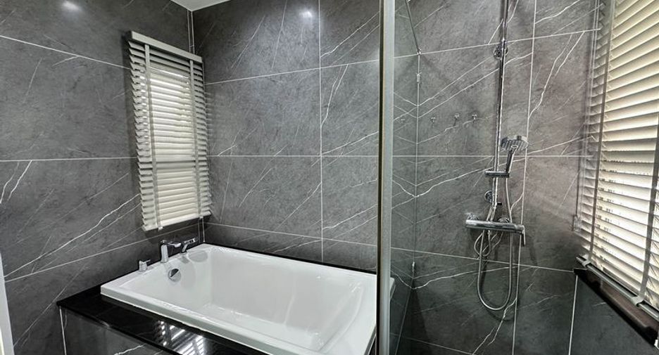 Haus zur Miete mit 10 Zimmer in Bueng Kum, Bangkok